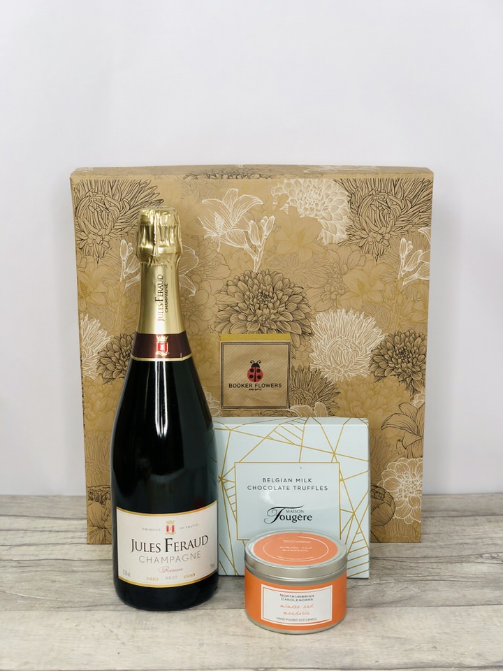 Bubbles and Truffles Gift Set - Champagne Chocolates Candle